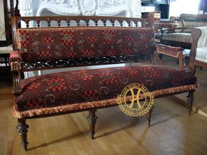 Altdeutsches Sofa, Wien um 1880