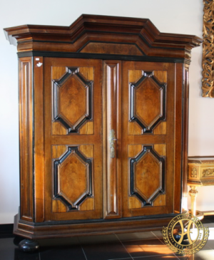 Barockschrank