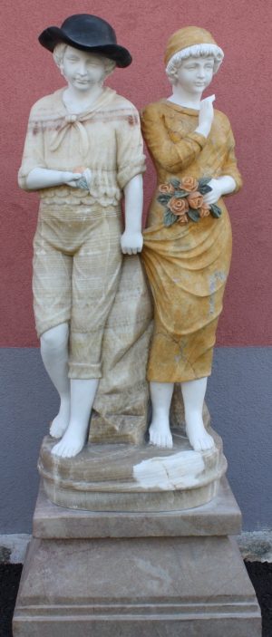 Figuren Pärchen aus farbigem Marmor
