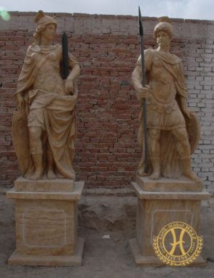 Marmor Krieger auf Podest