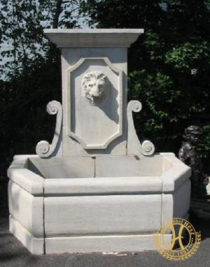 Prachtvoller Brunnen aus Sandstein