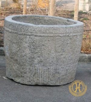 Runder Steintrog (Krautbottich)
