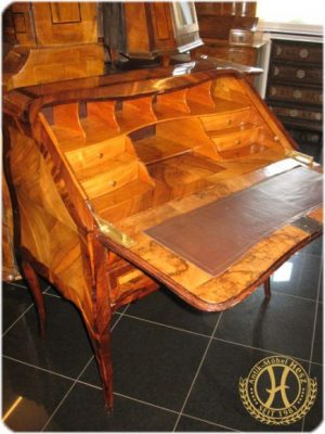 Schreibsekretär in Pultform,18. Jahrhundert