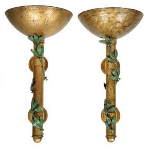 Wandappliken aus der Bahnhofshalle des Linzer Hauptbahnhofes