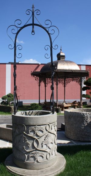 Ziehbrunnen im Renaissance Stil
